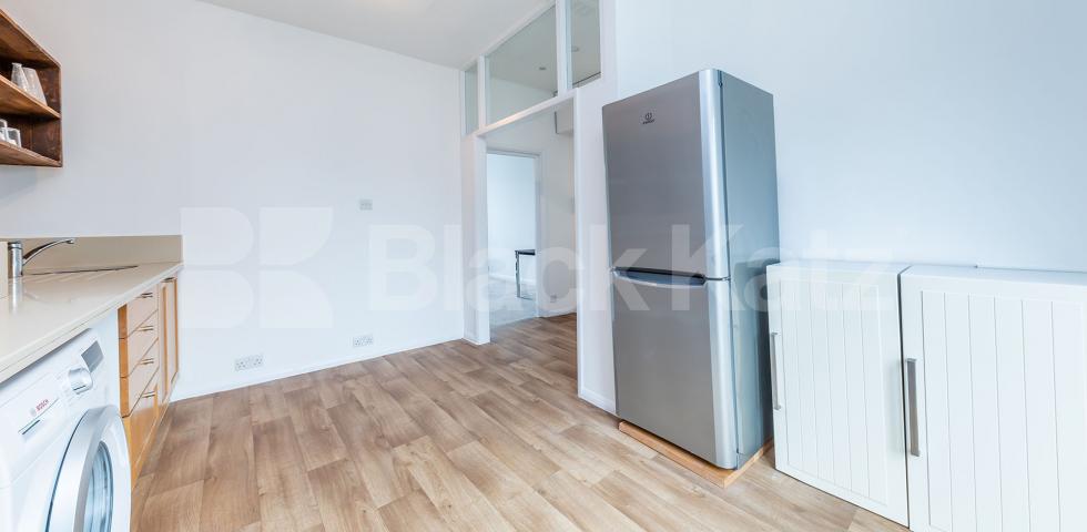 			2 Bedroom, 1 bath, 1 reception Flat			 Delancey Street, Regents Park / Camden